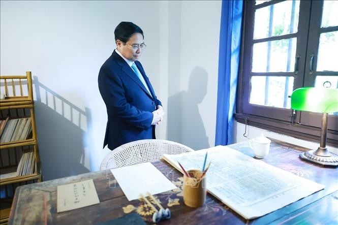 Thủ tướng Phạm Minh Chính thăm nơi Bác Hồ từng hoạt động cách mạng tại Trùng Khánh, Trung Quốc
