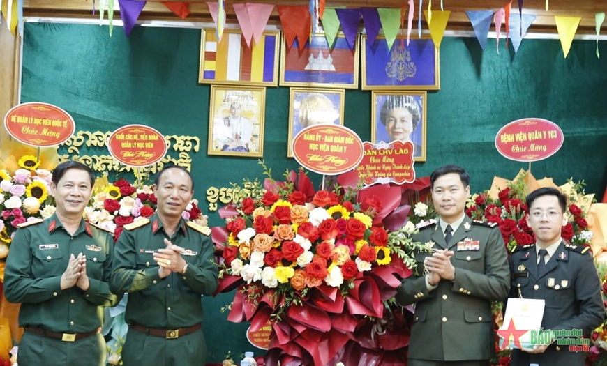 Học viện Quân y gặp mặt kỷ niệm 71 năm Quốc khánh Campuchia