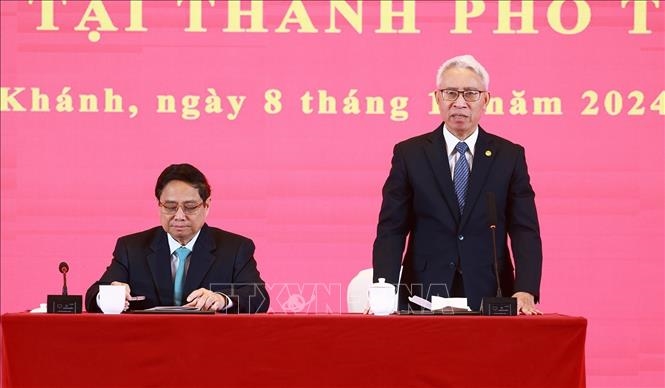 Thủ tướng Phạm Minh Chính gặp gỡ lưu học sinh và cộng đồng người Việt Nam tại Trùng Khánh, Trung Quốc