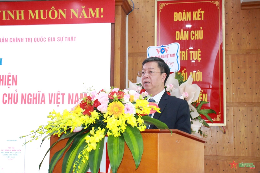 Ra mắt cuốn sách “Tiếp tục xây dựng và hoàn thiện Nhà nước pháp quyền xã hội chủ nghĩa Việt Nam”