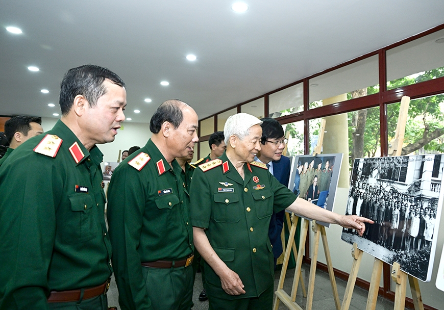 Nâng cao hiệu lực, hiệu quả công tác Đảng, công tác chính trị trong các nhiệm vụ