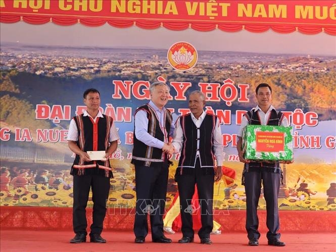 Phó thủ tướng Thường trực Nguyễn Hòa Bình dự Ngày hội Đại đoàn kết toàn dân tộc tại Gia Lai