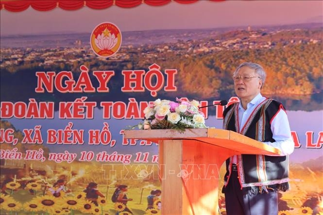 Phó thủ tướng Thường trực Nguyễn Hòa Bình dự Ngày hội Đại đoàn kết toàn dân tộc tại Gia Lai