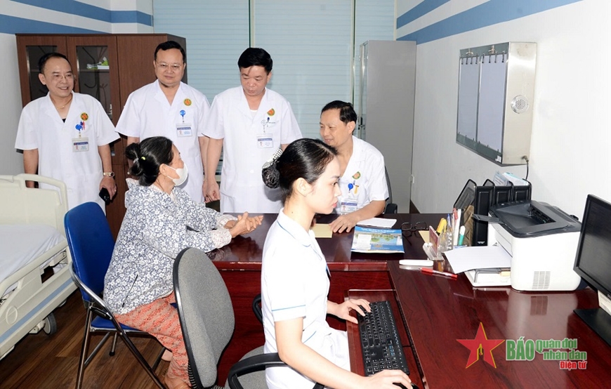 Bệnh viện Quân y 354 tổ chức lại khu khám bệnh theo yêu cầu để phục vụ người bệnh tốt hơn