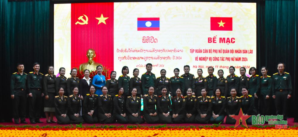 Bế mạc lớp tập huấn cán bộ phụ nữ QĐND Lào về nghiệp vụ công tác phụ nữ năm 2024