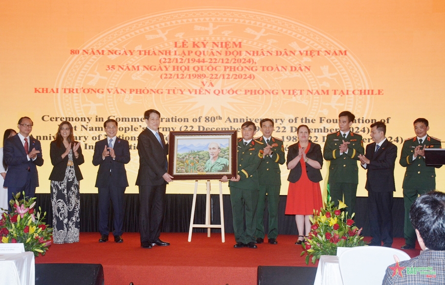 Kỷ niệm 80 năm Ngày thành lập QĐND Việt Nam và khai trương Văn phòng Tùy viên Quốc phòng Việt Nam tại Chile