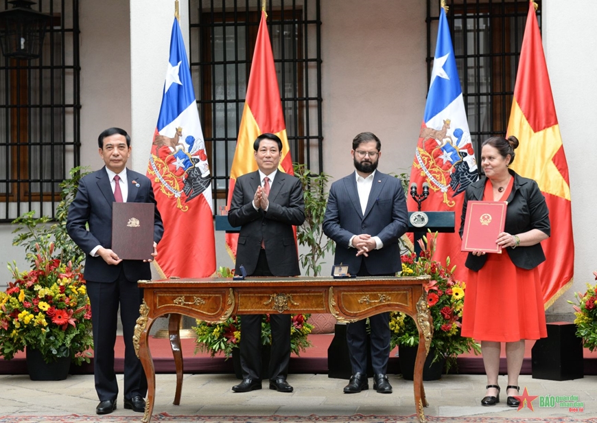 Chủ tịch nước Lương Cường hội đàm, hội kiến với lãnh đạo Chile