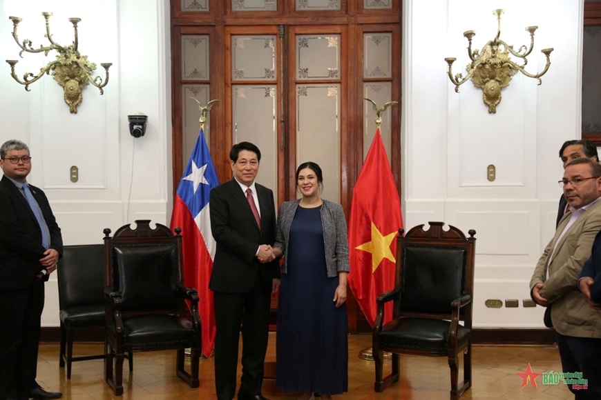 Chủ tịch nước Lương Cường hội đàm, hội kiến với lãnh đạo Chile
