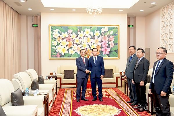 Chánh văn phòng Trung ương Đảng Nhân dân Cách mạng Lào tiếp Đại sứ Nguyễn Minh Tâm