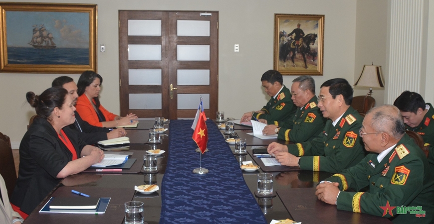 Đại tướng Phan Văn Giang hội đàm với Bộ trưởng Bộ Quốc phòng Chile