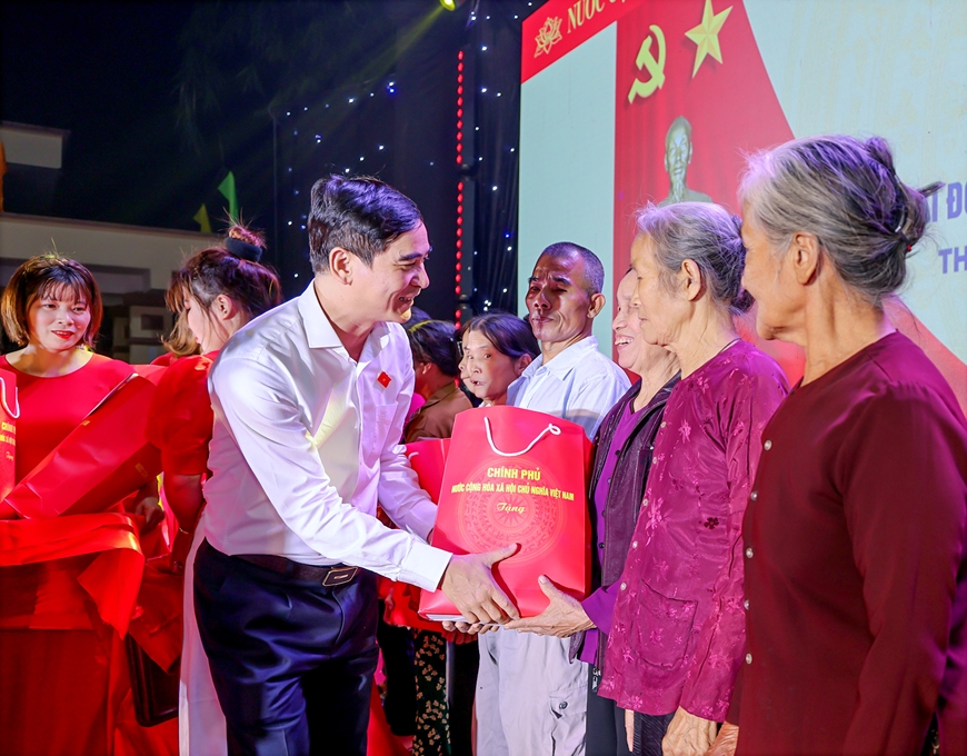 Phó thủ tướng Chính phủ Hồ Đức Phớc dự Ngày hội Đại đoàn kết tại Tam Dương, Vĩnh Phúc