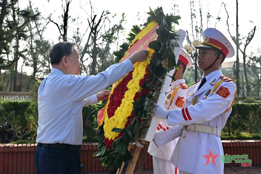 Tổng Bí thư Tô Lâm thăm, làm việc tại huyện đảo Bạch Long Vĩ (TP Hải Phòng)