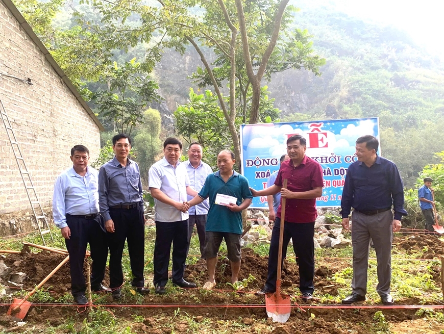 Hà Giang: Khởi công công trình đầu tiên trong Chương trình xóa nhà tạm