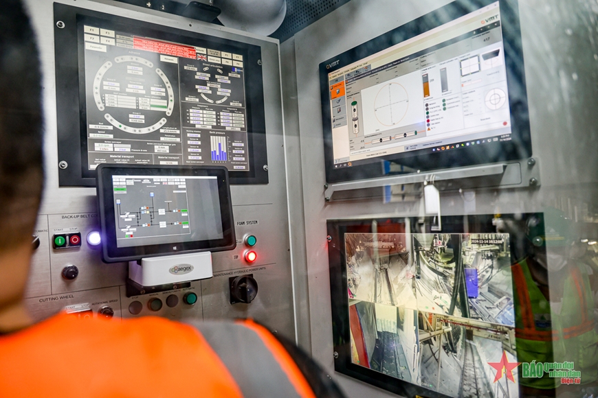 Cận cảnh robot TBM khoan hầm của dự án metro Nhổn-ga Hà Nội