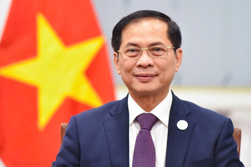 Phó thủ tướng, Bộ trưởng Ngoại giao Bùi Thanh Sơn trả lời phỏng vấn về chuyến công tác Chile, Peru của Chủ tịch nước Lương Cường
