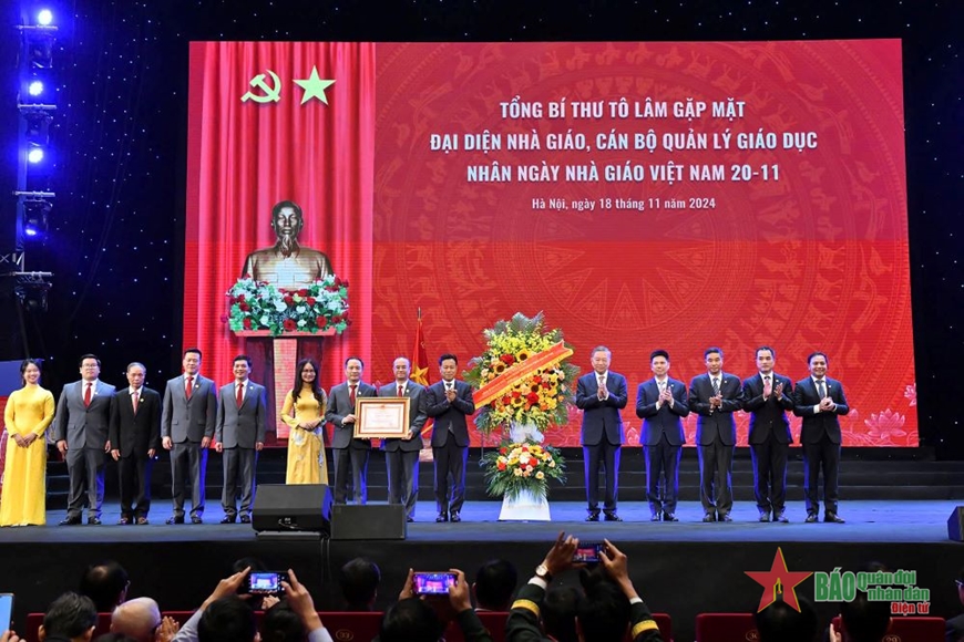 Tổng Bí thư Tô Lâm gặp mặt đại diện nhà giáo, cán bộ quản lý giáo dục nhân Ngày Nhà giáo Việt Nam 20-11