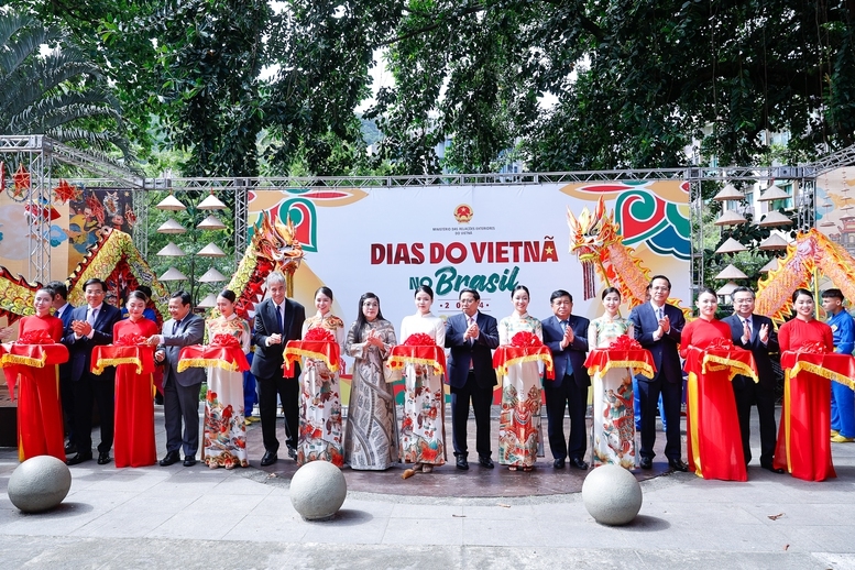 Thủ tướng Phạm Minh Chính dự Chương trình “Ngày Việt Nam tại Brazil”