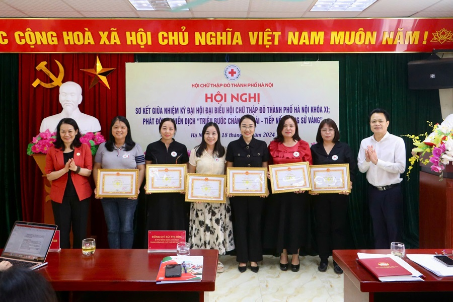 Hội Chữ thập đỏ TP Hà Nội trợ giúp hơn 3 triệu lượt người