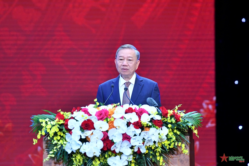 Tổng Bí thư Tô Lâm gặp mặt đại diện nhà giáo, cán bộ quản lý giáo dục nhân Ngày Nhà giáo Việt Nam 20-11