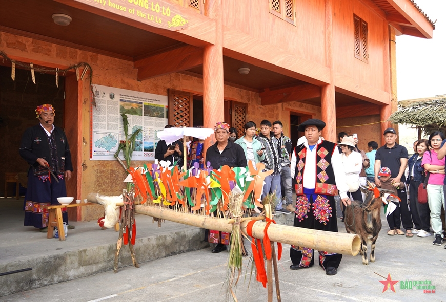 Đậm đà bản sắc văn hóa Lô Lô ở Hà Giang