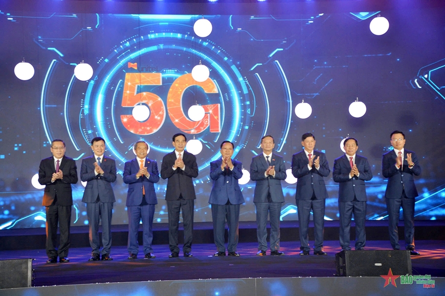 Đại tướng Phan Văn Giang dự Lễ kỷ niệm 15 năm khai trương mạng di động Unitel