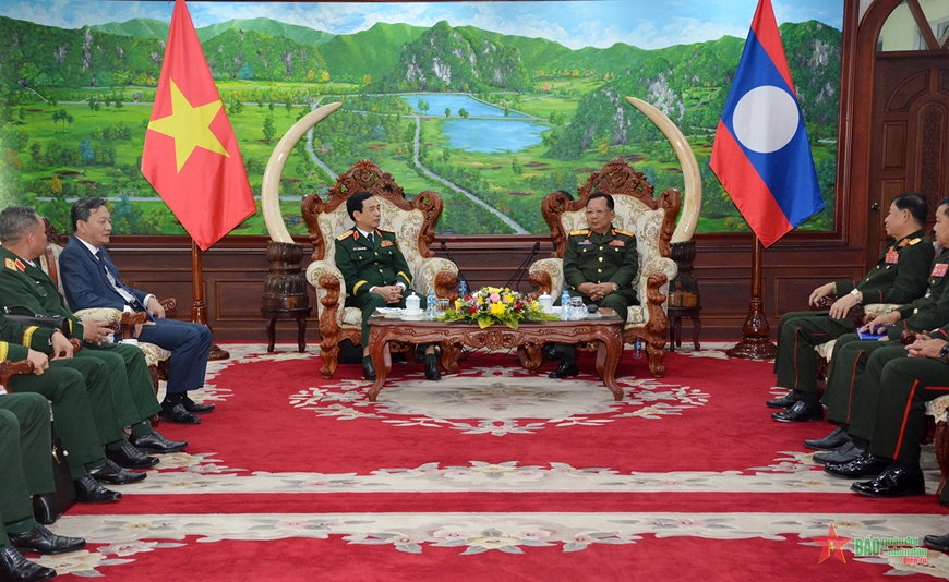 Đại tướng Phan Văn Giang hội kiến Phó thủ tướng, Bộ trưởng Bộ Quốc phòng Lào