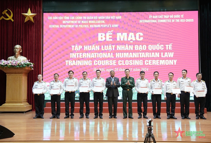 Bế mạc tập huấn Luật Nhân đạo quốc tế