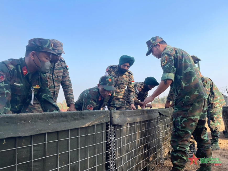 Công binh, quân y, không quân Việt Nam - Ấn Độ diễn tập ứng phó động đất, lũ lụt