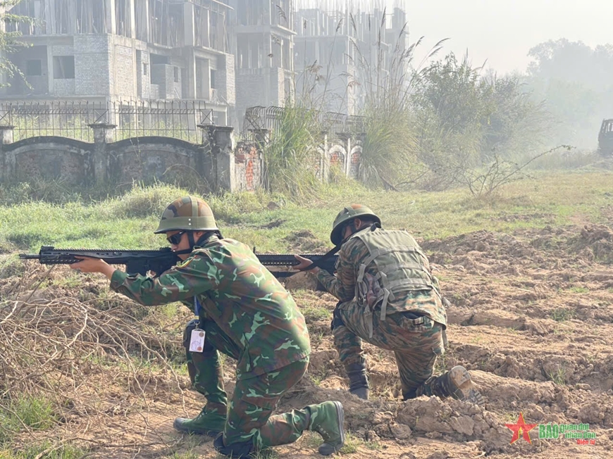 Công binh, quân y, không quân Việt Nam - Ấn Độ diễn tập ứng phó động đất, lũ lụt