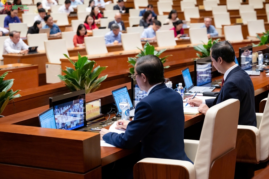 Giáo dục và đào tạo có vai trò đặc biệt quan trọng với những kỳ tích phát triển của đất nước