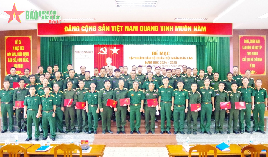 Trường Sĩ quan Thông tin tập huấn cán bộ Quân đội Lào và Campuchia