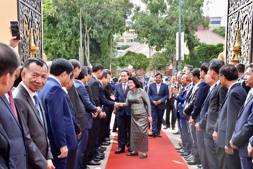 Lễ đón trọng thể Chủ tịch Quốc hội Trần Thanh Mẫn thăm chính thức Campuchia