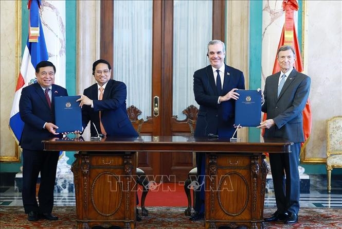 Thủ tướng Phạm Minh Chính và Tổng thống Cộng hòa Dominica chủ trì họp báo chung