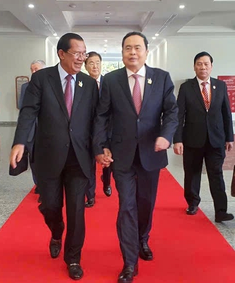Chủ tịch Quốc hội Trần Thanh Mẫn cùng các Trưởng đoàn chào xã giao Chủ tịch danh dự Hội nghị ICAPP 12