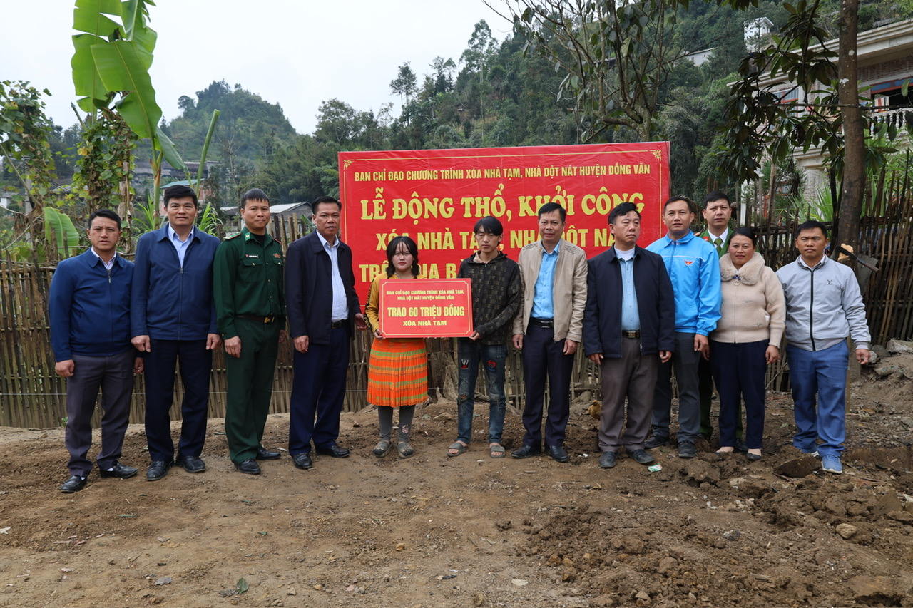 Đồn Biên phòng Lũng Cú: Chung tay xóa nhà tạm, nhà dột nát