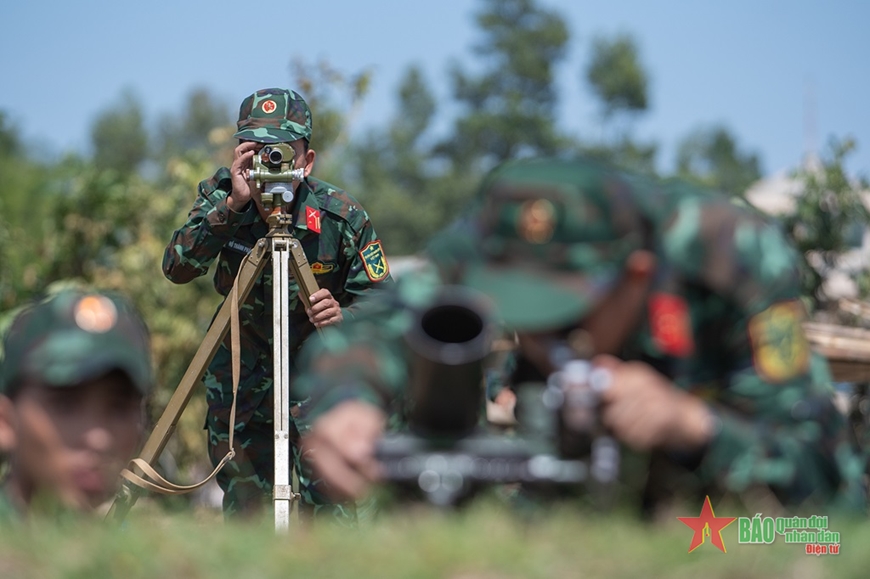 Xem bộ đội tỉnh An Giang thực hành bắn súng cối 82mm Xem bộ đội tỉnh An Giang thực hành bắn súng cối 82mm