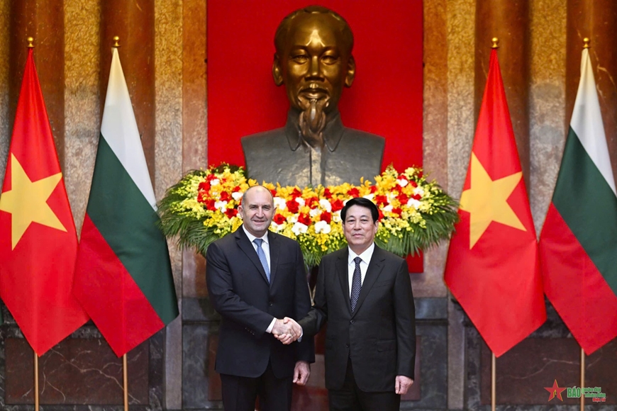 Chủ tịch nước Lương Cường chủ trì lễ đón Tổng thống Bulgaria Rumen Radev