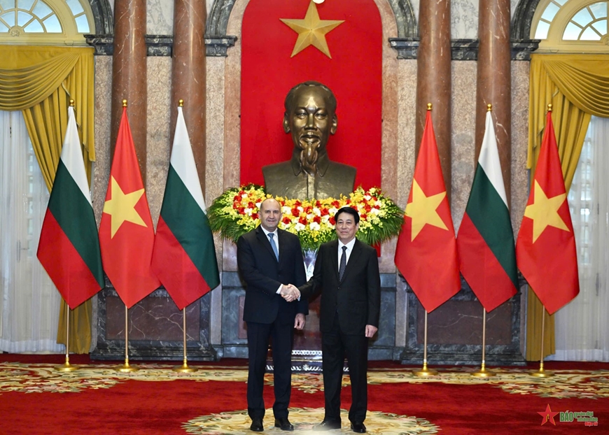 Chủ tịch nước Lương Cường chủ trì lễ đón Tổng thống Bulgaria Rumen Radev