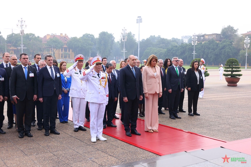 Chủ tịch nước Lương Cường chủ trì lễ đón Tổng thống Bulgaria Rumen Radev