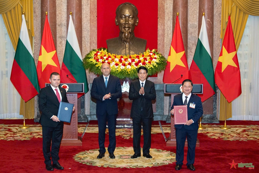 Chủ tịch nước Lương Cường hội đàm với Tổng thống Cộng hòa Bulgaria Rumen Radev