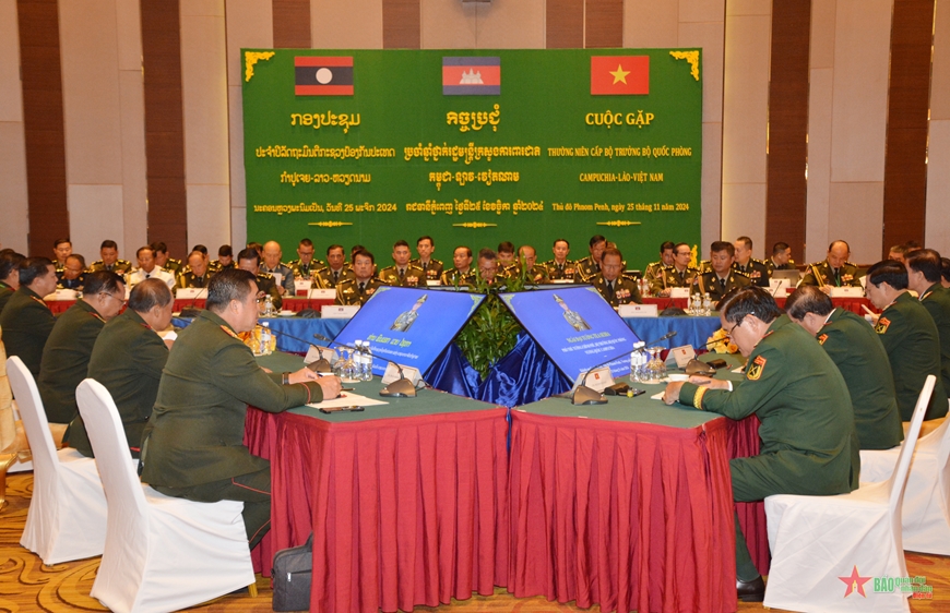 Cuộc gặp Bộ trưởng Bộ Quốc phòng 3 nước Việt Nam-Lào-Campuchia