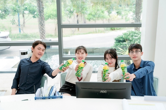 Người trẻ mùa chạy việc cuối năm: Đa nhiệm, áp lực nhưng vẫn tận hưởng cuộc sống