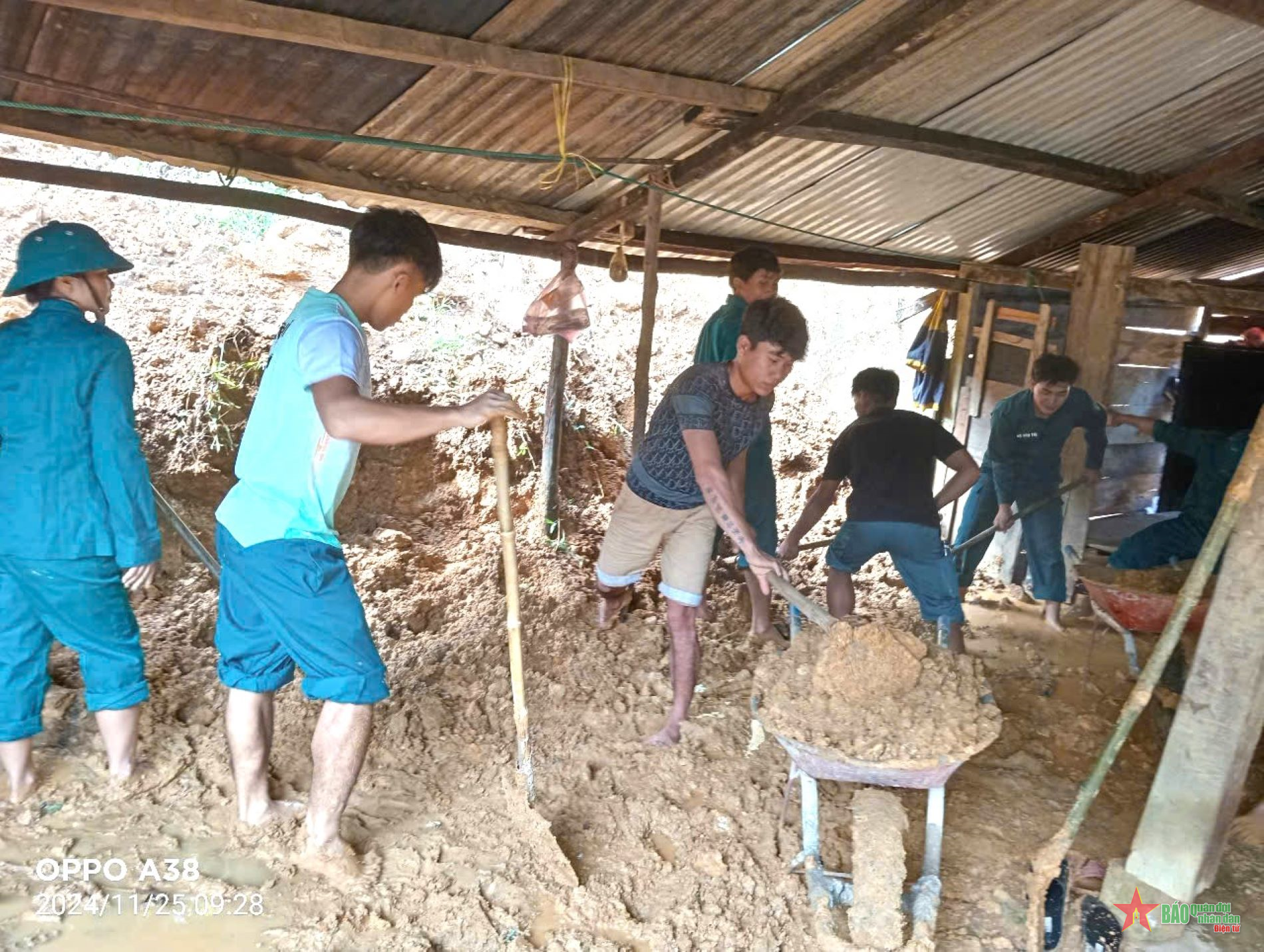 Quảng Nam: Huyện Bắc Trà My di dời gần 120 hộ dân có nguy cơ sạt lở đất do mưa lớn