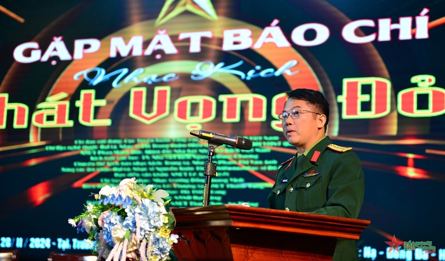 Nhạc kịch “Khát vọng đỏ” tôn vinh hình ảnh Bộ đội Cụ Hồ giữa thời bình