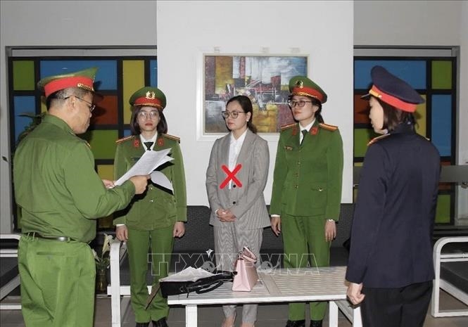 Bắt Cục trưởng Cục Hải quan Hà Nam Ninh và thuộc cấp về tội "Nhận hối lộ"
