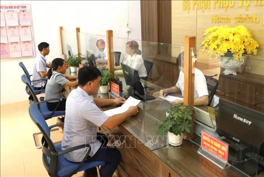 Tinh gọn bộ máy: Cần sự nêu gương