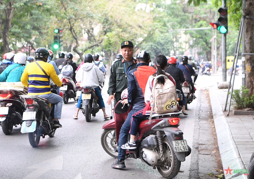 Hà Nội: Gần 2.300 trường hợp học sinh vi phạm giao thông bị xử lý