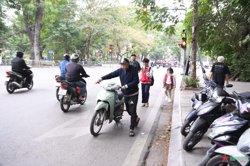 Hà Nội: Gần 2.300 trường hợp học sinh vi phạm giao thông bị xử lý