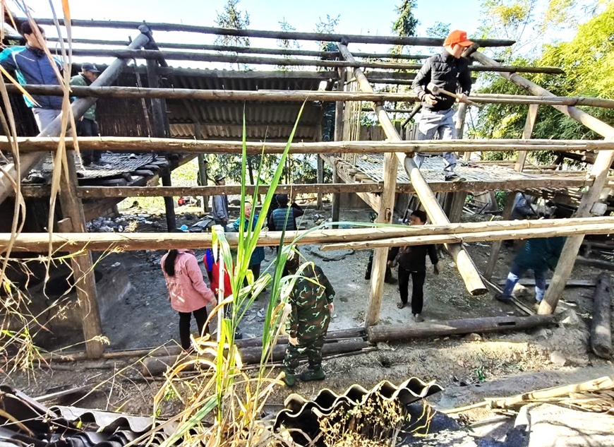 Ban CHQS huyện Mèo Vạc (Hà Giang) chung tay giúp hộ nghèo xóa nhà tạm, nhà dột nát