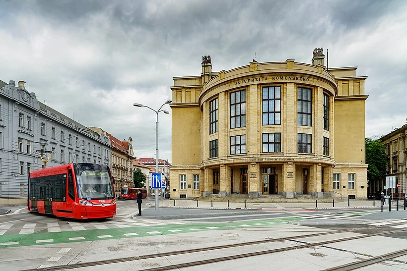 Trường đại học ở Slovakia nhận thư đe dọa tấn công